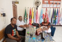 Bawaslu Yapen ingatkan KPU tentang Pemutahiran Data Partai Politik Berkelanjutan melalui Sipol.