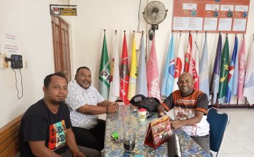 Bawaslu Yapen ingatkan KPU tentang Pemutahiran Data Partai Politik Berkelanjutan melalui Sipol.