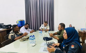 Bawaslu dan KPU Kepulauan Yapen Sinkronkan Data, Pastikan Akurasi Daftar Pemilih Triwulan IV