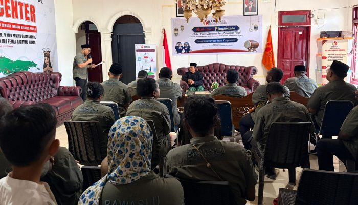 Ngabuburit Pengawasan: Bawaslu Yapen Jemput Berkah Sambil Edukasi Pemilih