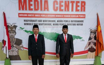 Bawaslu RI Lantik Pejabat Administrator dan Fungsional, Mathias Hetharia Resmi Jabat Kepala Sekretariat Bawaslu Kepulauan Yapen