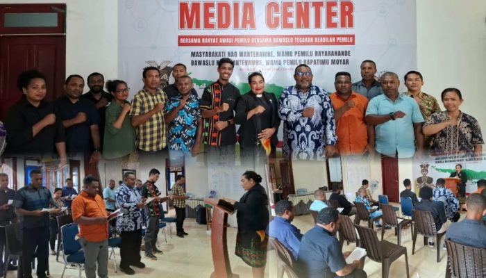 Bawaslu Kepulauan Yapen Implementasikan Program ‘Jumat Sehati’ melalui Pembinaan Mental Spiritual